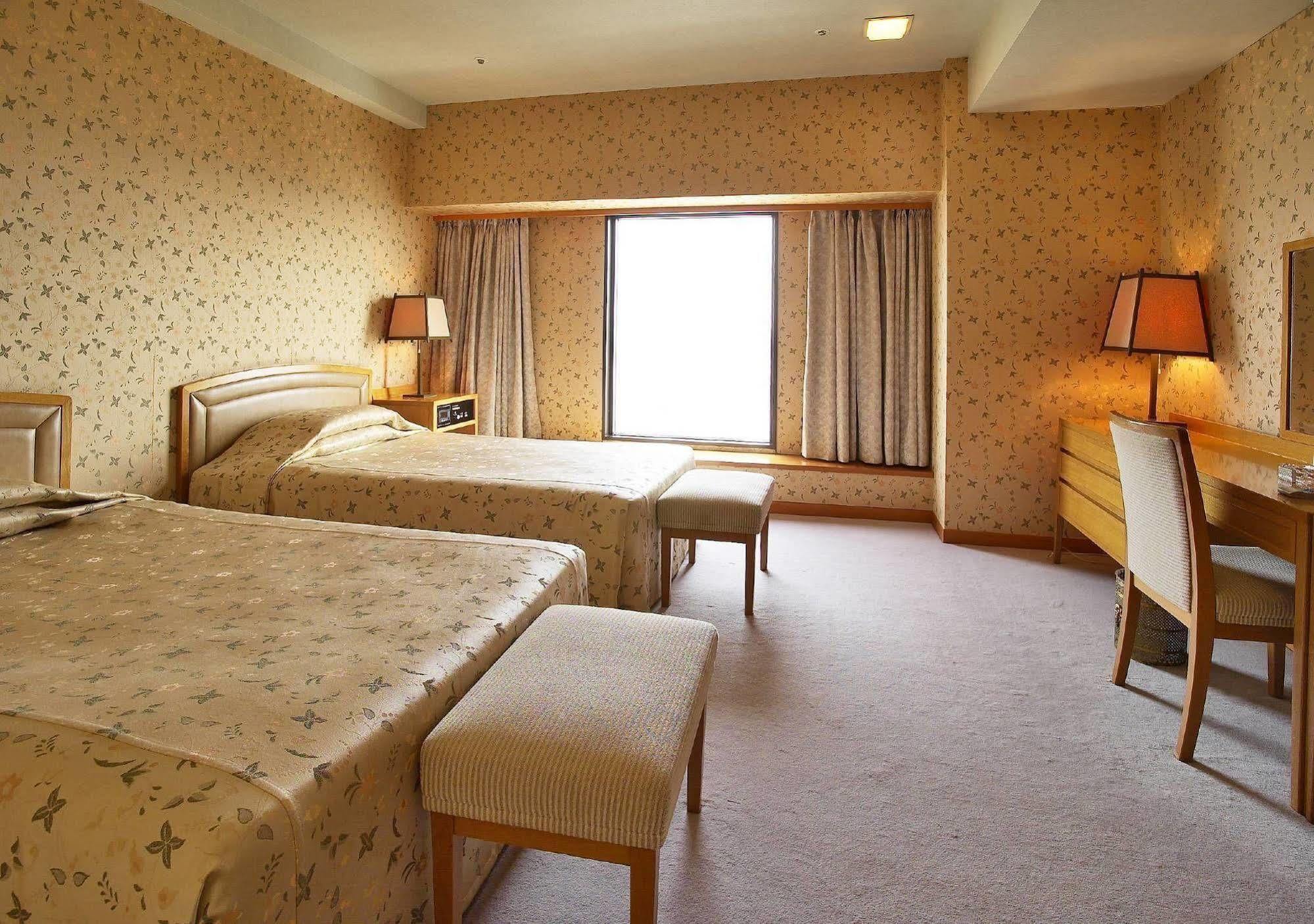 Ana Crowne Plaza Kumamoto New Sky By Ihg Hotel Bagian luar foto